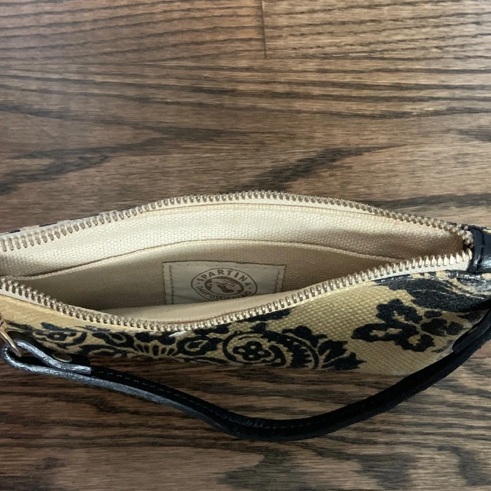 Spartina 449 Black and Tan Linen Floral Wristlet